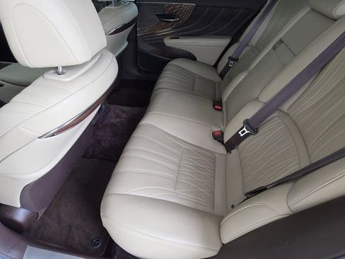 Used 2020 Lexus LS 500 w/ Interior Upgrade Package RWD image 9