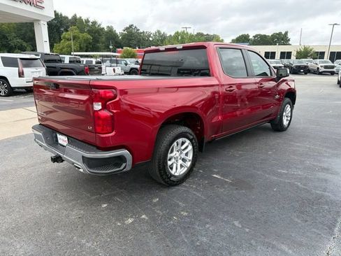 Used 2024 Chevrolet Silverado 1500 LT w/ Z71 Off-Road Package AWD/4WD image 7