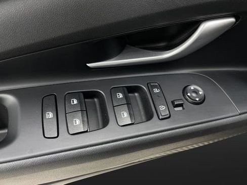 Used 2024 Hyundai Elantra SEL w/ Convenience Package image 27