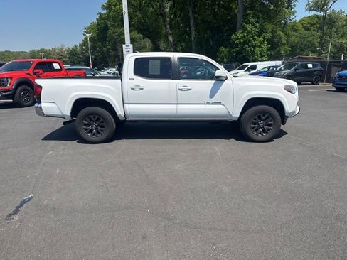 Used 2023 Toyota Tacoma SR5 AWD/4WD image 12