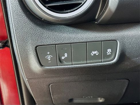 Used 2021 Hyundai Kona Limited image 10