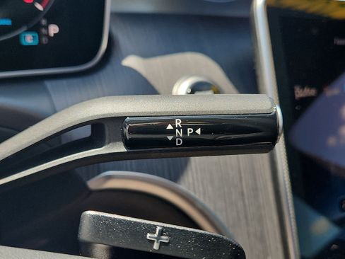 Used 2025 Mercedes-Benz C 300 4MATIC Sedan image 16
