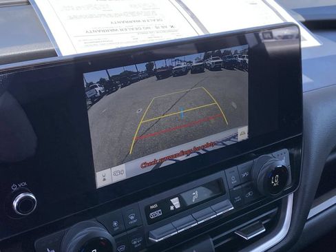 Certified 2024 Toyota Grand Highlander FWD image 32