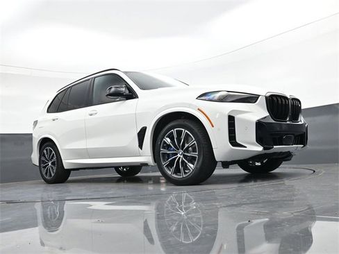 New 2026 BMW X5 M60i w/ Executive Package image 25