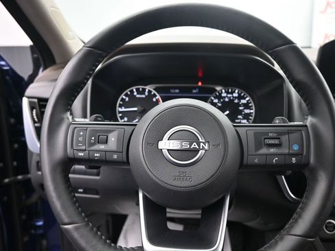 Used 2023 Nissan Rogue SL w/ SL Premium Package image 21