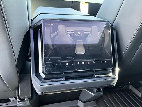 Used 2024 Tesla Cybertruck AWD Crew Cab image 32