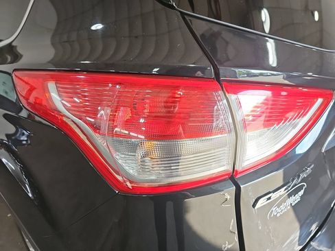 Used 2014 Ford Escape Titanium w/ Equipment Group 401A FWD image 39