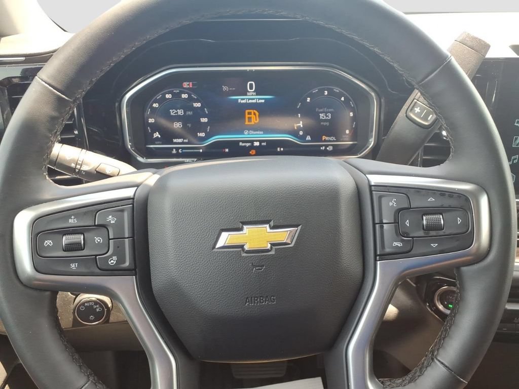Used 2025 Chevrolet Silverado 1500 LT RWD image 21