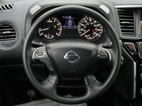 Used 2020 Nissan Pathfinder S AWD/4WD image 30