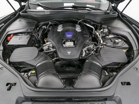 Used 2020 Maserati Levante S GranSport image 16