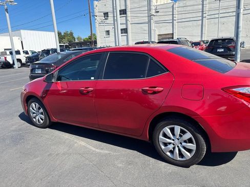 Used 2016 Toyota Corolla LE FWD image 7