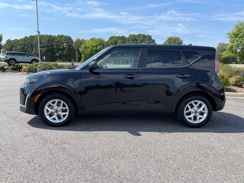 Certified 2022 Kia Seltos S FWD image 4