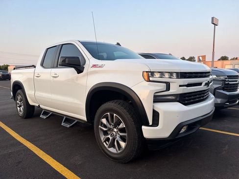 Used 2019 Chevrolet Silverado 1500 RST AWD/4WD image 3