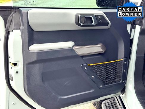 Used 2023 Ford Bronco Badlands image 16