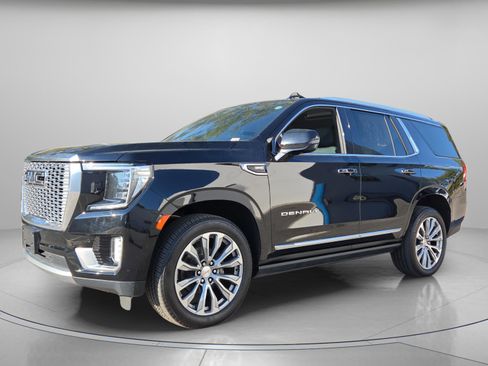 Used 2021 GMC Yukon Denali w/ Denali Premium Package image 2