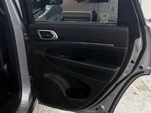 Used 2020 Jeep Grand Cherokee Limited image 26