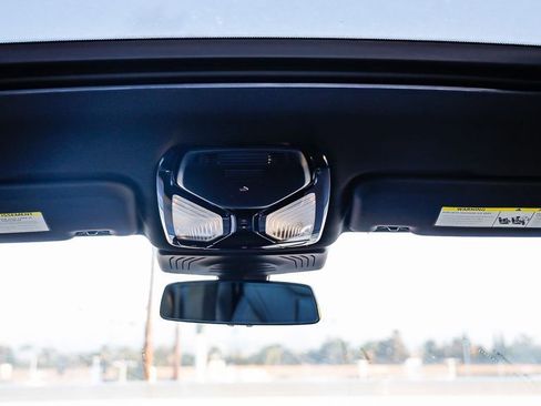 Used 2024 BMW X3 xDrive30i w/ Convenience Package image 17