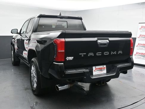 Used 2024 Toyota Tacoma Limited w/ Limited Package (LT) image 6