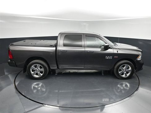 Used 2018 RAM 1500 Express w/ Express Value Package AWD/4WD image 22