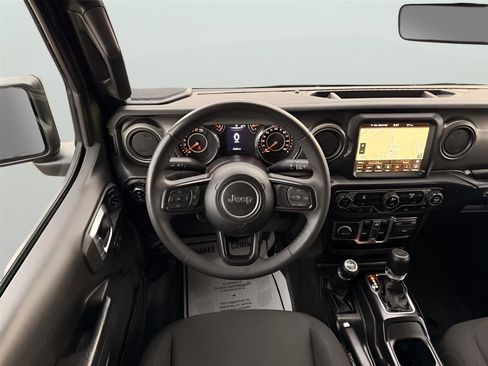 Used 2023 Jeep Gladiator Sport image 20