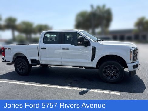 Used 2024 Ford F250 XL w/ STX Appearance Package AWD/4WD image 3
