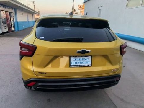 Certified 2024 Chevrolet Trax RS w/ Sunroof Package FWD image 7