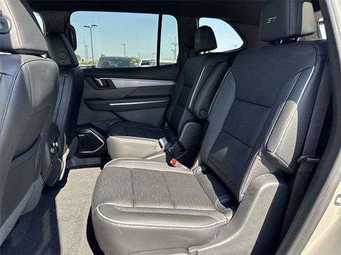 New 2026 Buick Enclave Sport Touring w/ LPO, Illumination Package image 22