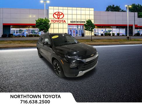 Used 2023 Chevrolet TrailBlazer LT image 1
