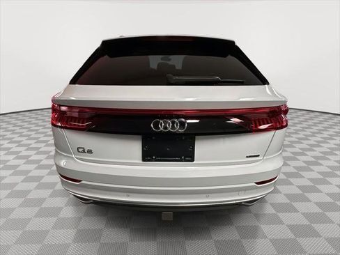 Used 2023 Audi Q8 Premium w/ Convenience Package AWD/4WD image 3