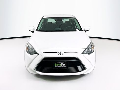 Used 2018 Toyota Yaris iA FWD image 2