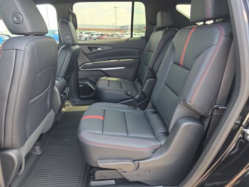 New 2026 Chevrolet Traverse RS FWD image 11