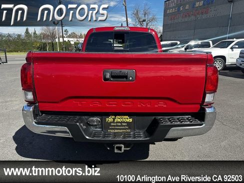 Used 2019 Toyota Tacoma TRD Off-Road image 5