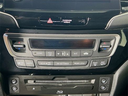 Used 2022 Honda Pilot Black Edition image 22