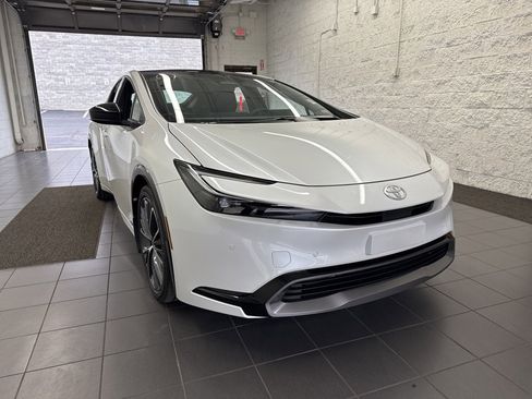 Certified 2024 Toyota Prius XLE image 2