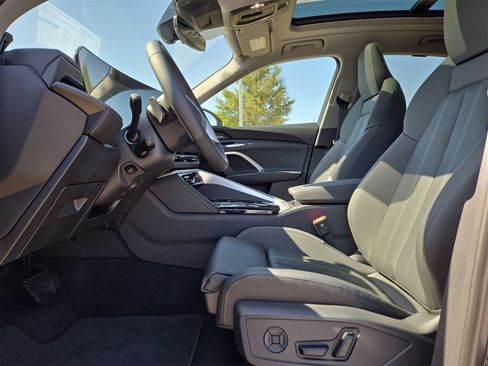 Certified 2025 Audi Q5 Premium Plus w/ Premium Plus image 16