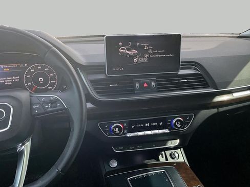 Used 2019 Audi Q5 2.0T Premium Plus w/ Premium Plus Package AWD/4WD image 7