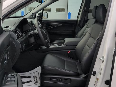 Used 2025 Honda Ridgeline RTL image 17