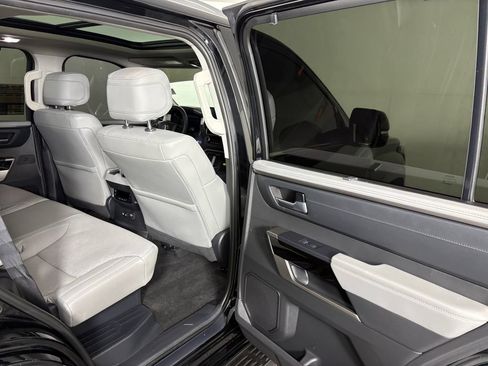 Used 2024 Toyota Sequoia Limited AWD/4WD image 38