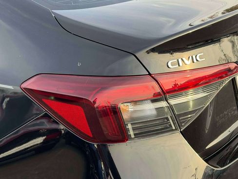 Used 2025 Honda Civic Sport image 11