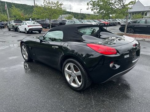 Used 2006 Pontiac Solstice Convertible w/ Power Package RWD image 3