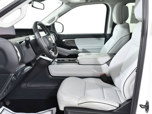 New 2026 Ford Expedition Max Platinum image 6