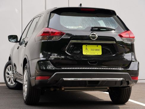 Used 2019 Nissan Rogue S FWD image 5