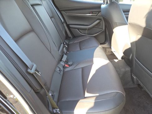 New 2026 MAZDA MAZDA3 Hatchback w/Premium Plus Pkg image 15