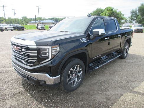 New 2026 GMC Sierra 1500 SLT w/ SLT Premium Package AWD/4WD image 12