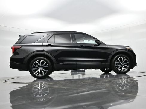Certified 2026 Ford Explorer ST-Line AWD/4WD image 25
