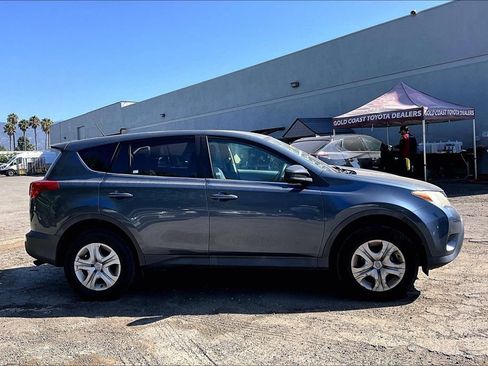 Used 2013 Toyota RAV4 LE FWD image 11
