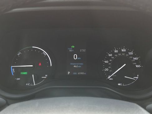 Used 2023 Toyota Sienna XLE FWD image 22