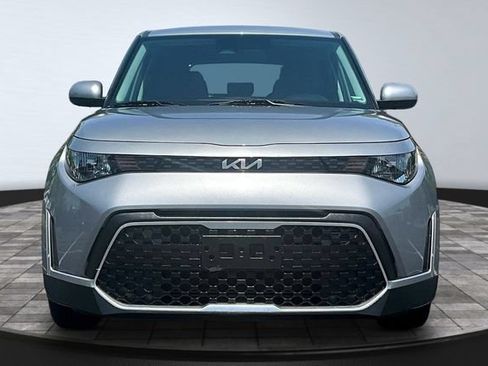 Certified 2023 Kia Soul LX w/ LX Technology Package FWD image 2