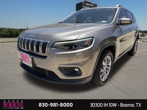 Used 2021 Jeep Cherokee Latitude Lux w/ Comfort/Convenience Group FWD image 3