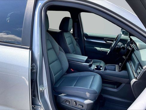 Used 2026 GMC Terrain AT4 w/ Convenience Package III AWD/4WD image 8